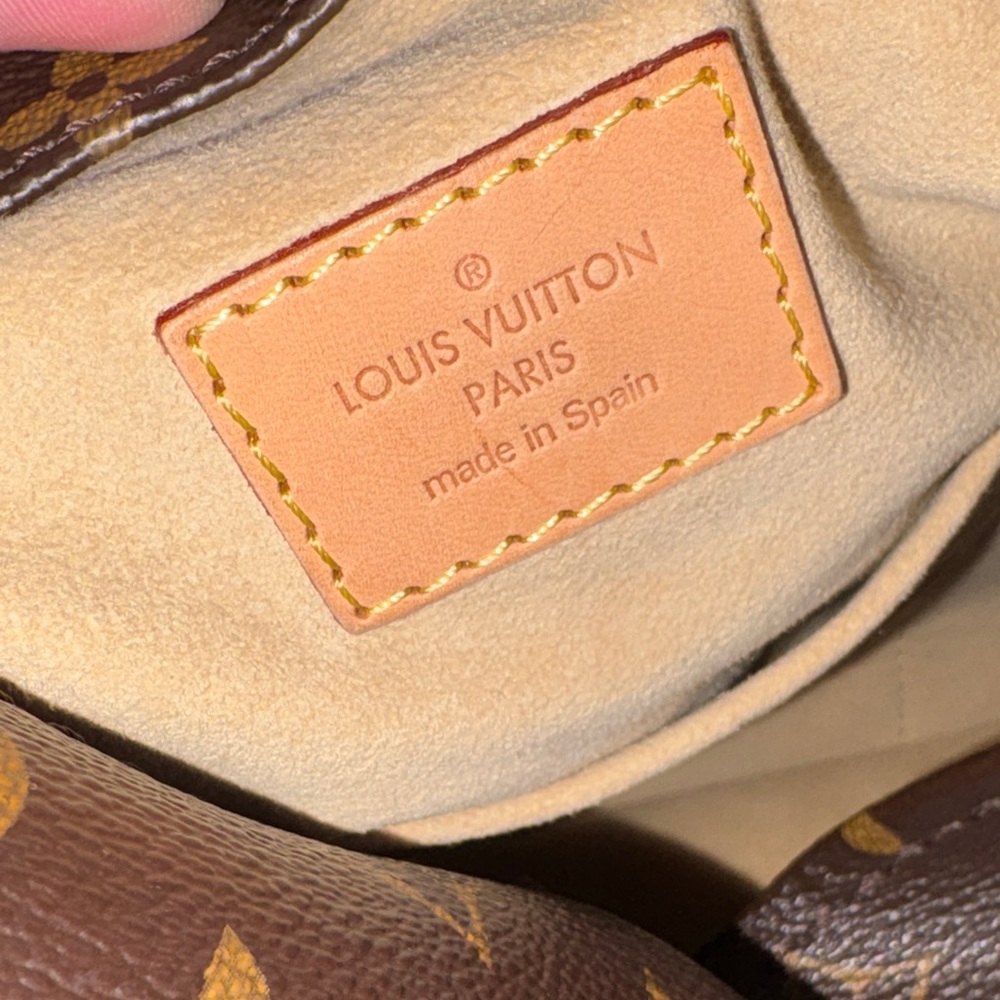 Authentic Louis Vuitton Artsy MM Monogram Hobo Rank A w/ Dust Bag - Picture 12 of 13